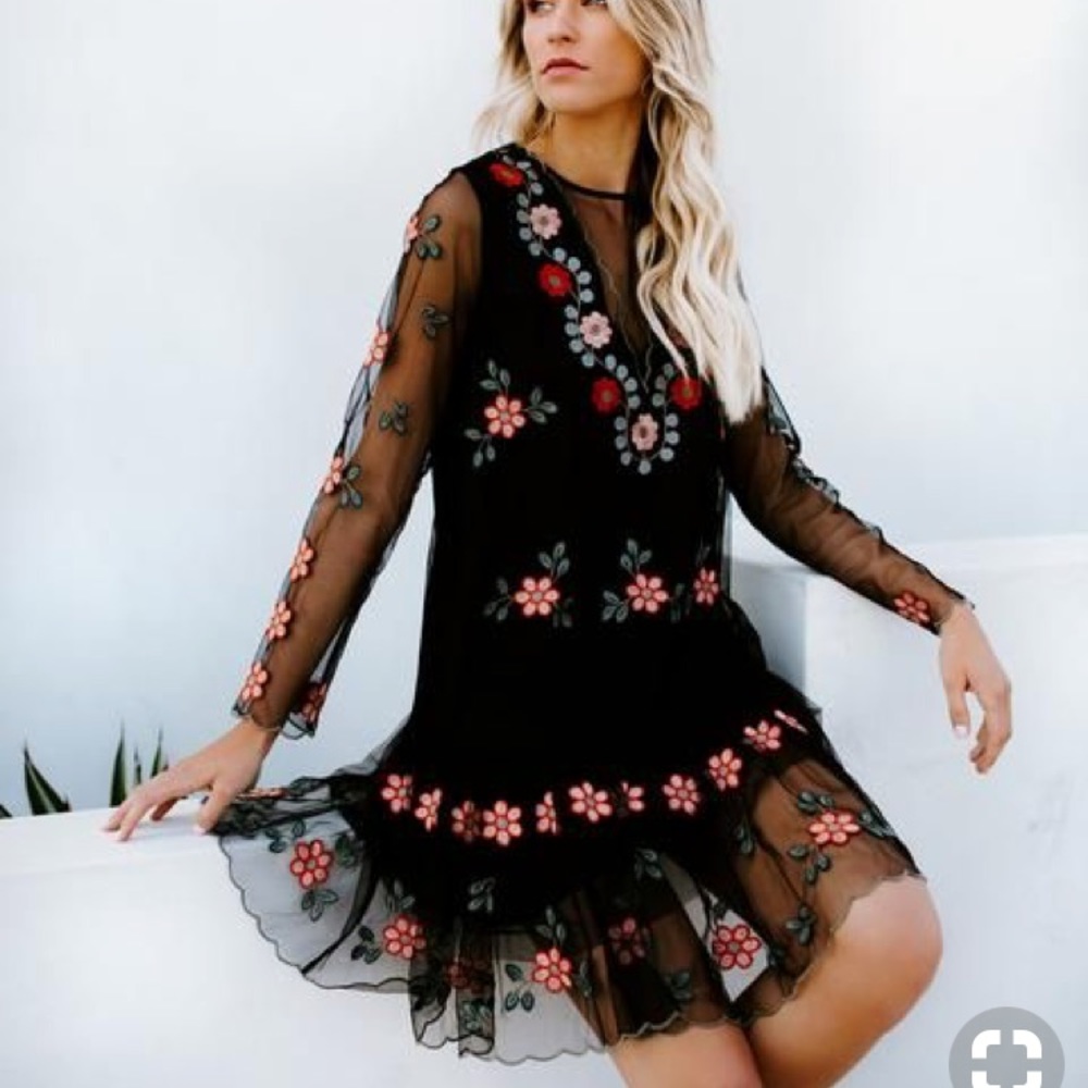 Vici collection black dress